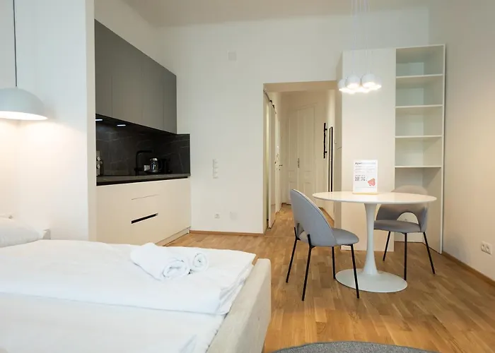 Cosy Brand-new In A Calm Discrict Of Apartamento Viena