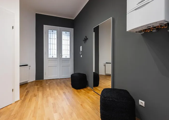 Cosy Brand-new In A Calm Discrict Of Viena