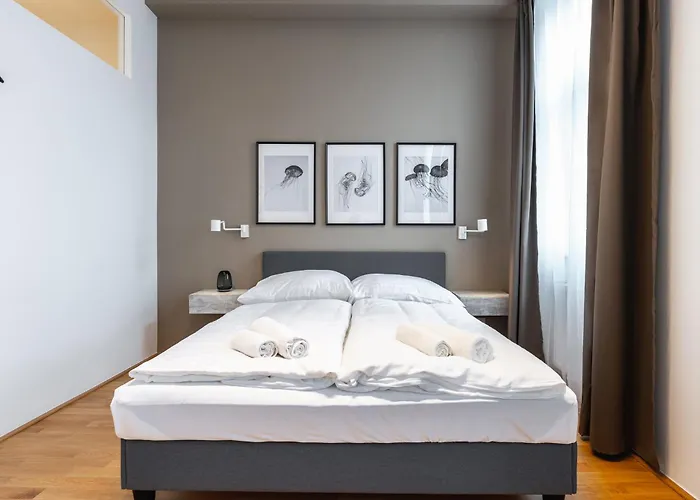 Apartamento Cosy Brand-new In A Calm Discrict Of *