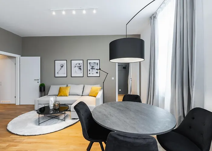 Cosy Brand-new In A Calm Discrict Of Apartamento Viena